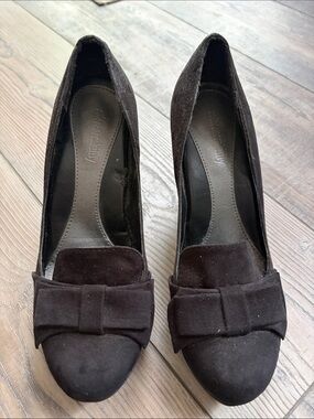 Solesenseability Black Suede Shoes - Size 7